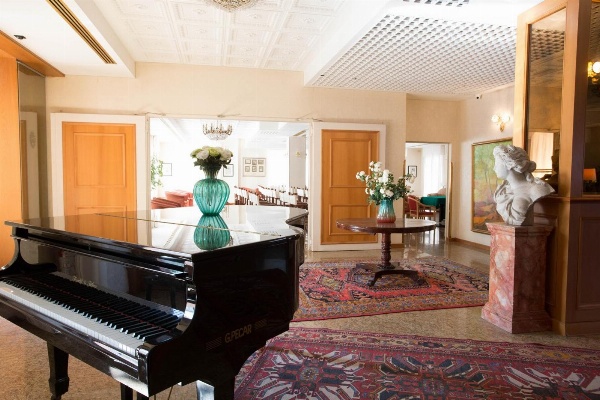 Greif Hotel Maria Theresia image 4
